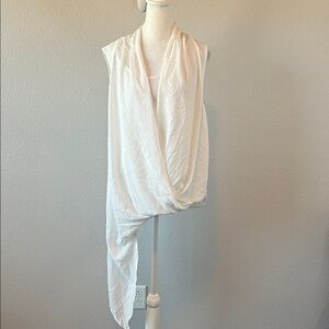 Meraki Wrapped Sleeveless Asymmetrical Hem Blouse White Size XL *Flaw